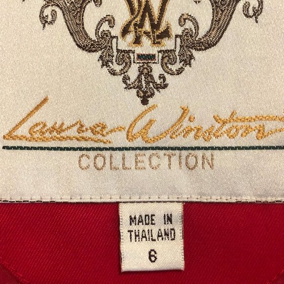 Vintage Vibrant Red Raincoat with Chic Gold Buttons - Stay Stylish & Dry! - Picture 11 of 14